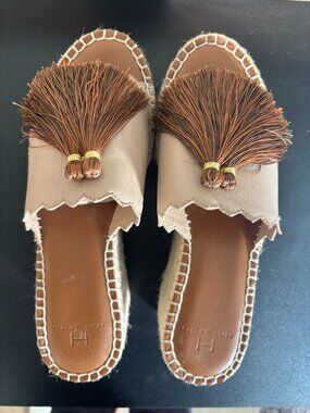 Brand New H by Halston Women's Wedge Shoes Size 6 Tan